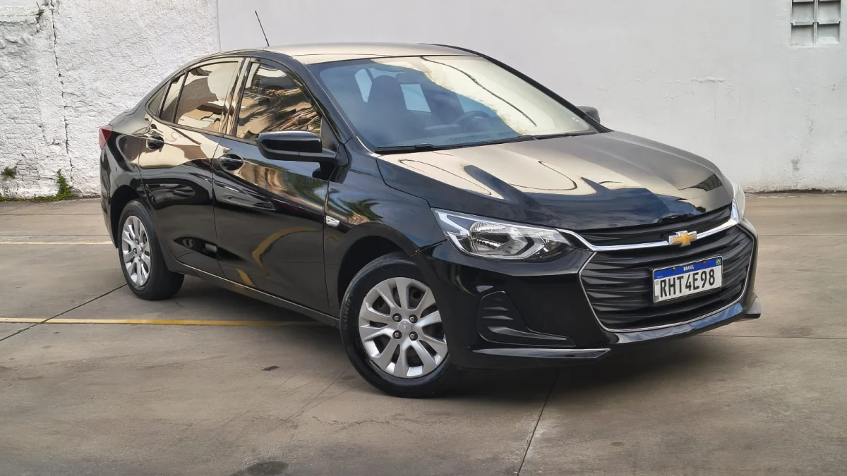 ONIX SEDAN Plus LT 1.0 12V Flex 4p Mec. 2022