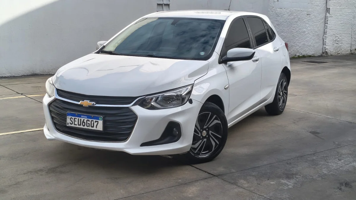 ONIX HATCH LT 2 1.0 12V Flex 5p Mec. 2024 - Imagem 4