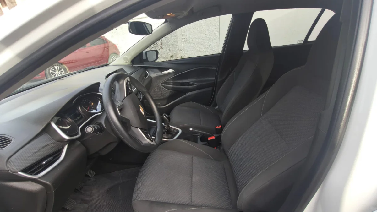 ONIX HATCH LT 2 1.0 12V Flex 5p Mec. 2024 - Imagem 11