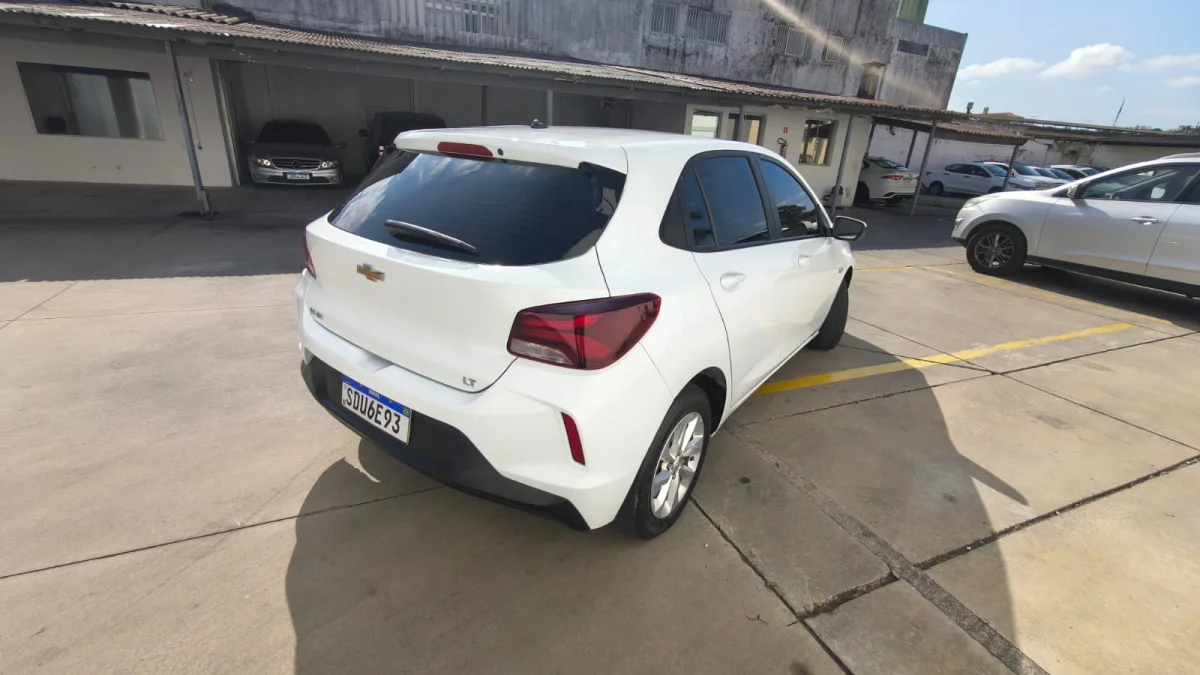 ONIX HATCH LT2 1.0 12V FLEX 2023 - Imagem 3