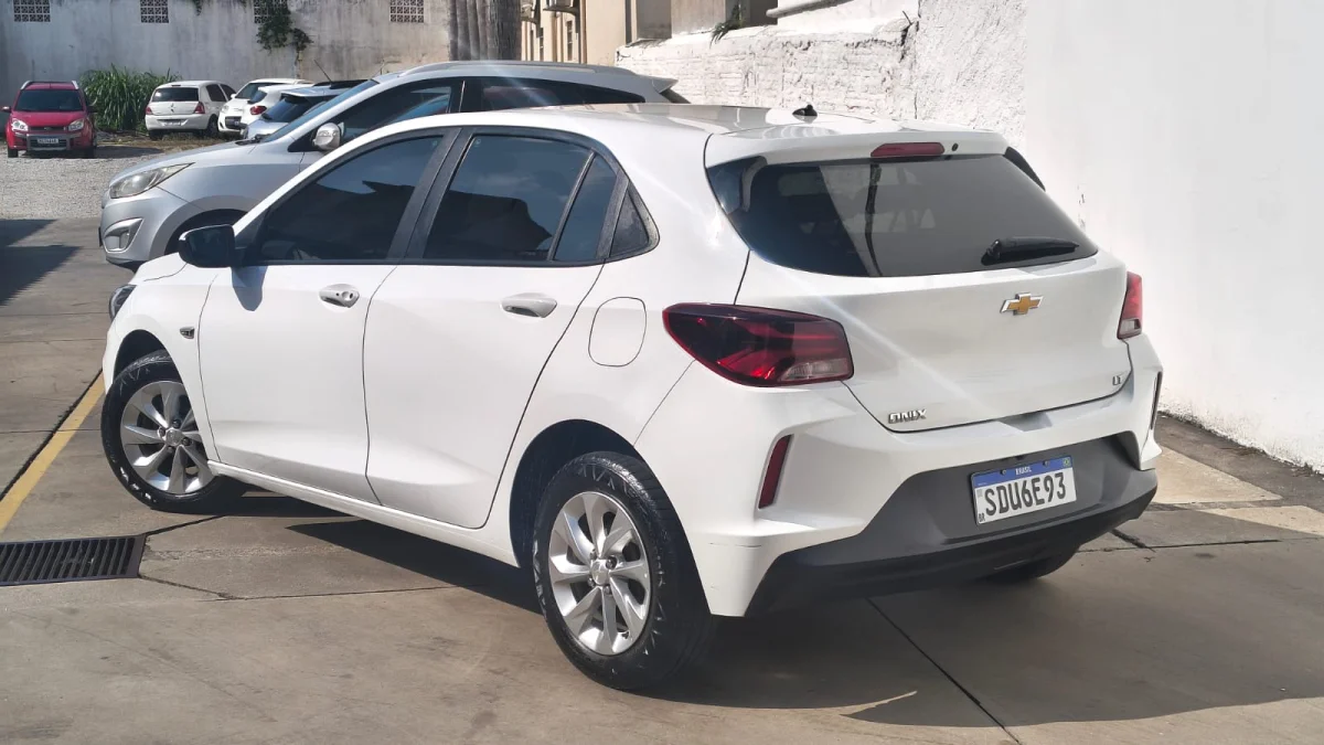 ONIX HATCH LT2 1.0 12V FLEX 2023 - Imagem 5