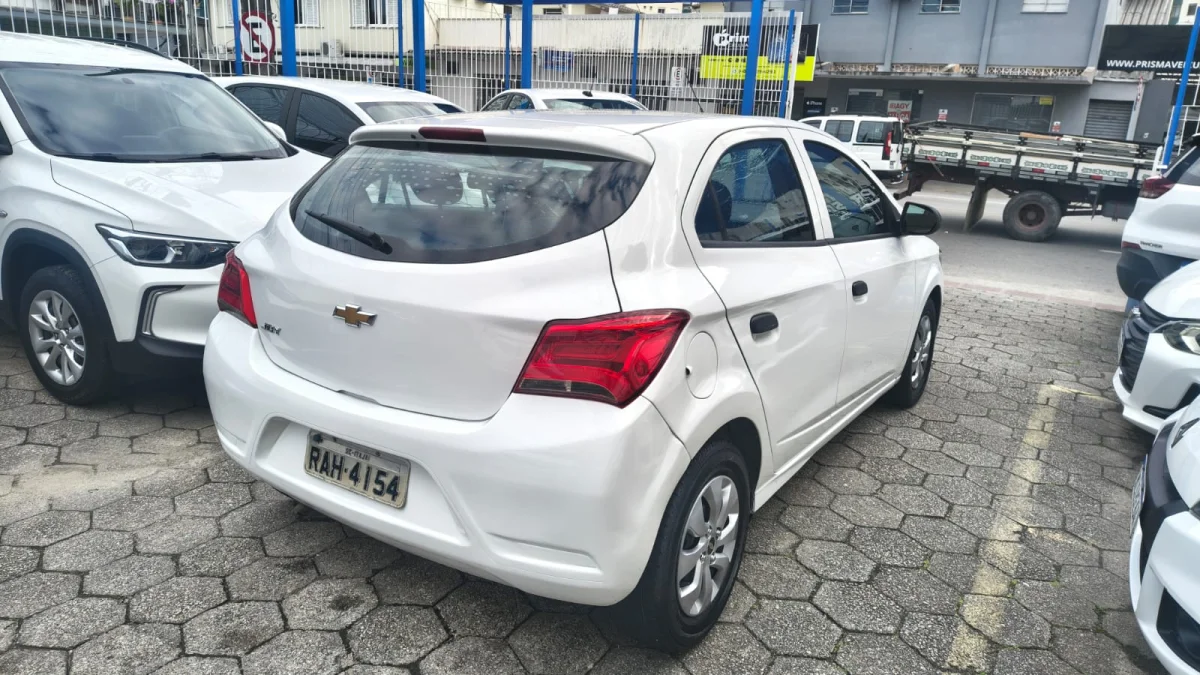 ONIX HATCH Joy 1.0 8V Flex 5p Mec. 2020 - Imagem 2