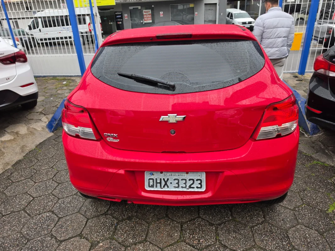 Onix LS 1.0 Mec 2016 - Imagem 6