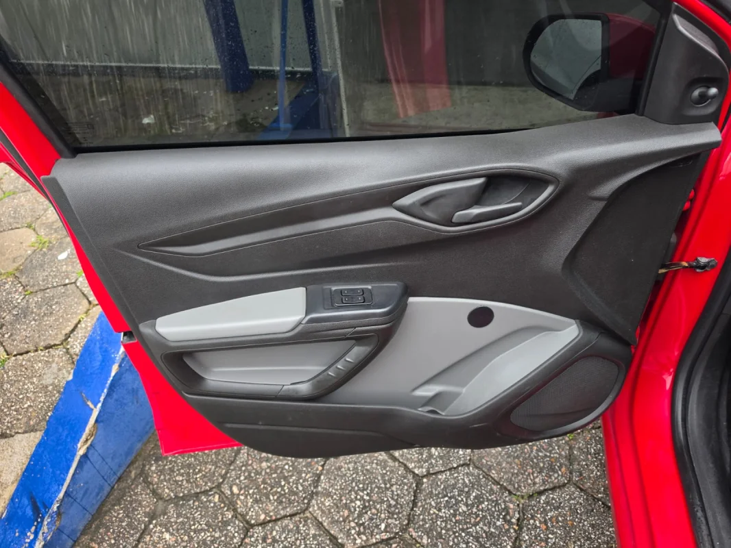 Onix LS 1.0 Mec 2016 - Imagem 12