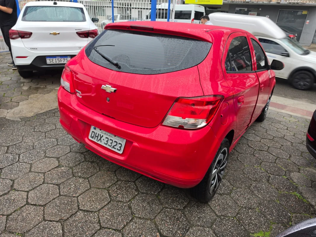 Onix LS 1.0 Mec 2016 - Imagem 5