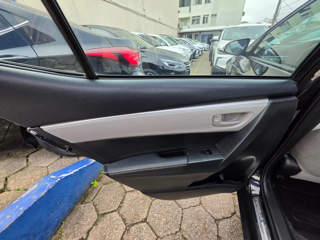 Corolla GLi 1.8 Flex 16V Automático 2017 - Imagem 10