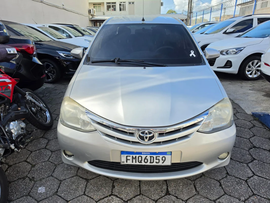 ETIOS XLS Sedan 1.5 Flex 16V 4p Mecânico 2014 - Imagem 2
