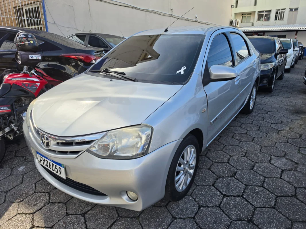 ETIOS XLS Sedan 1.5 Flex 16V 4p Mecânico 2014 - Imagem 3
