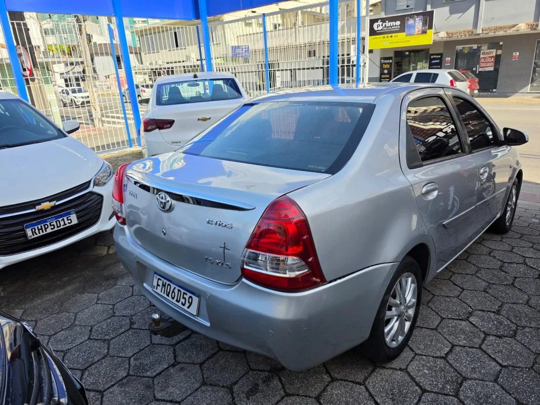 ETIOS XLS Sedan 1.5 Flex 16V 4p Mecânico 2014 - Imagem 4