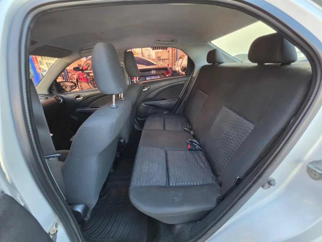 ETIOS XLS Sedan 1.5 Flex 16V 4p Mecânico 2014 - Imagem 5