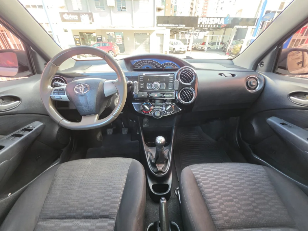 ETIOS XLS Sedan 1.5 Flex 16V 4p Mecânico 2014 - Imagem 6