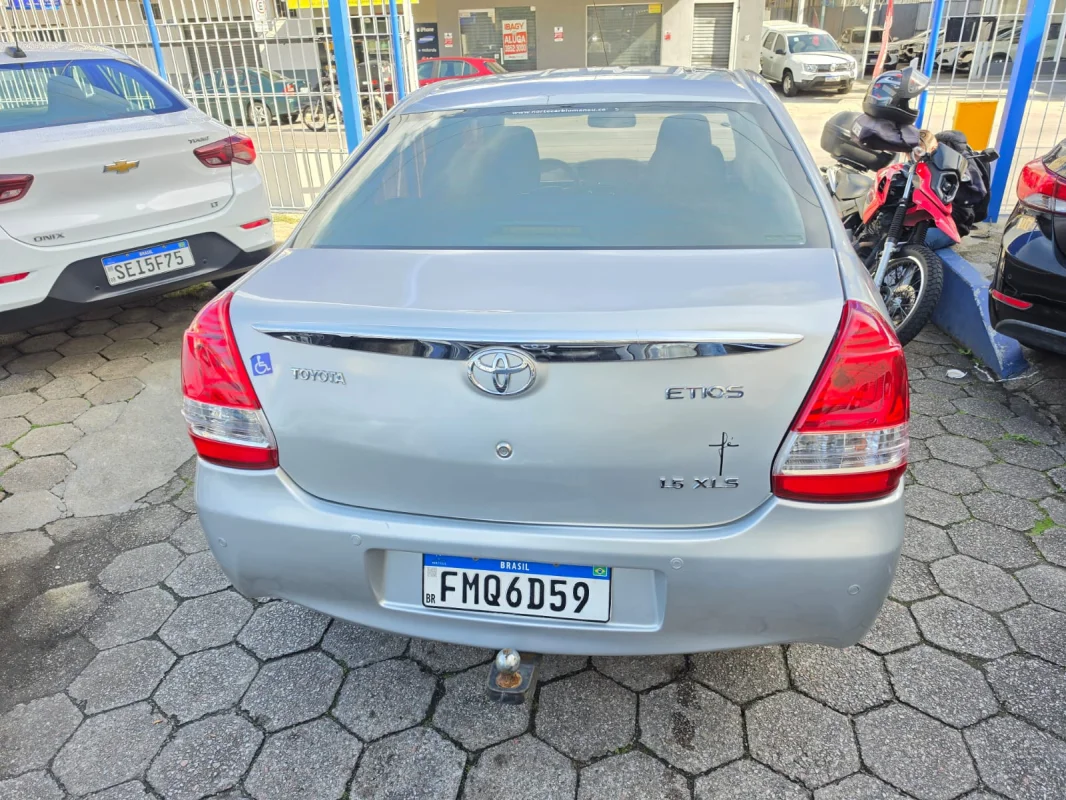 ETIOS XLS Sedan 1.5 Flex 16V 4p Mecânico 2014 - Imagem 8
