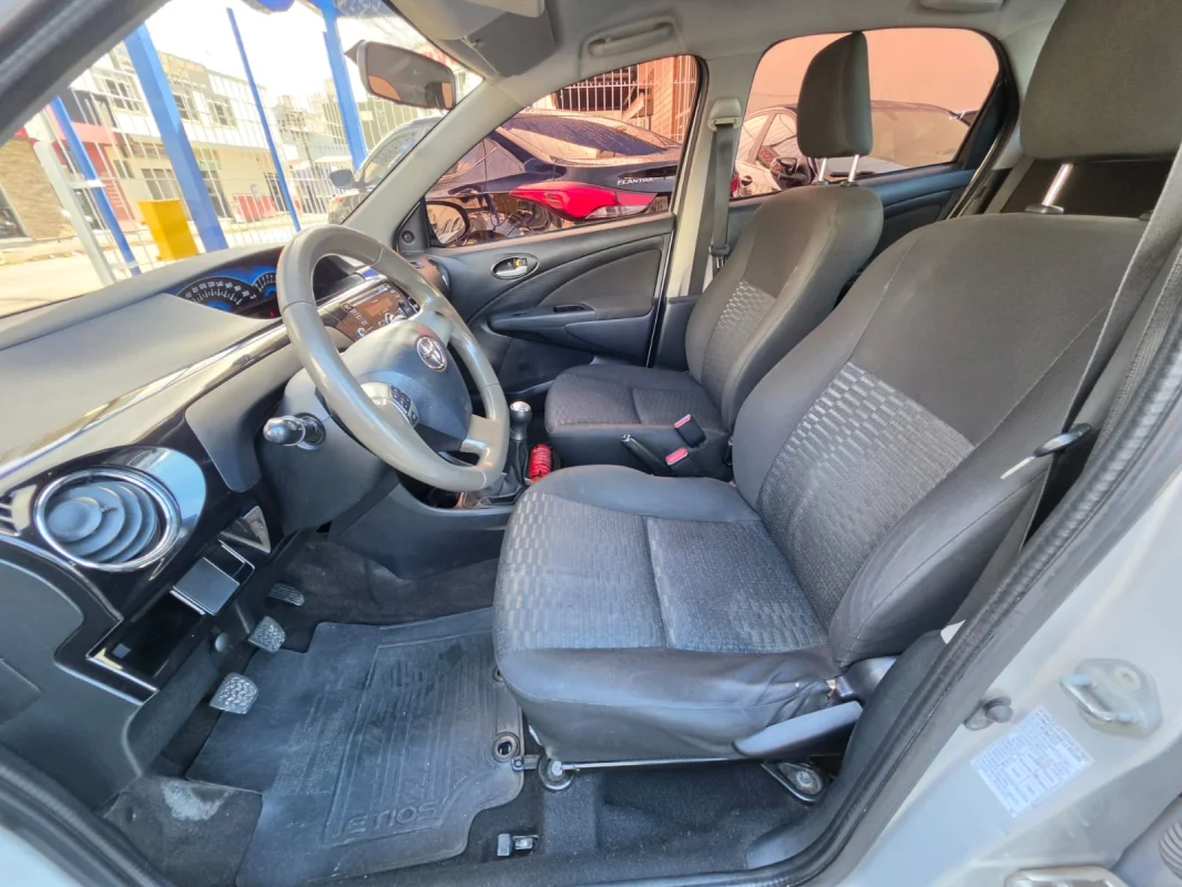 ETIOS XLS Sedan 1.5 Flex 16V 4p Mecânico 2014 - Imagem 9