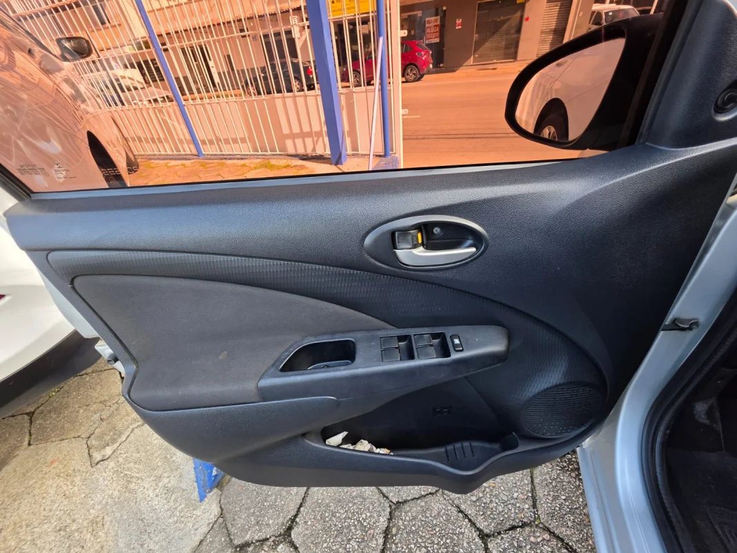 ETIOS XLS Sedan 1.5 Flex 16V 4p Mecânico 2014 - Imagem 11