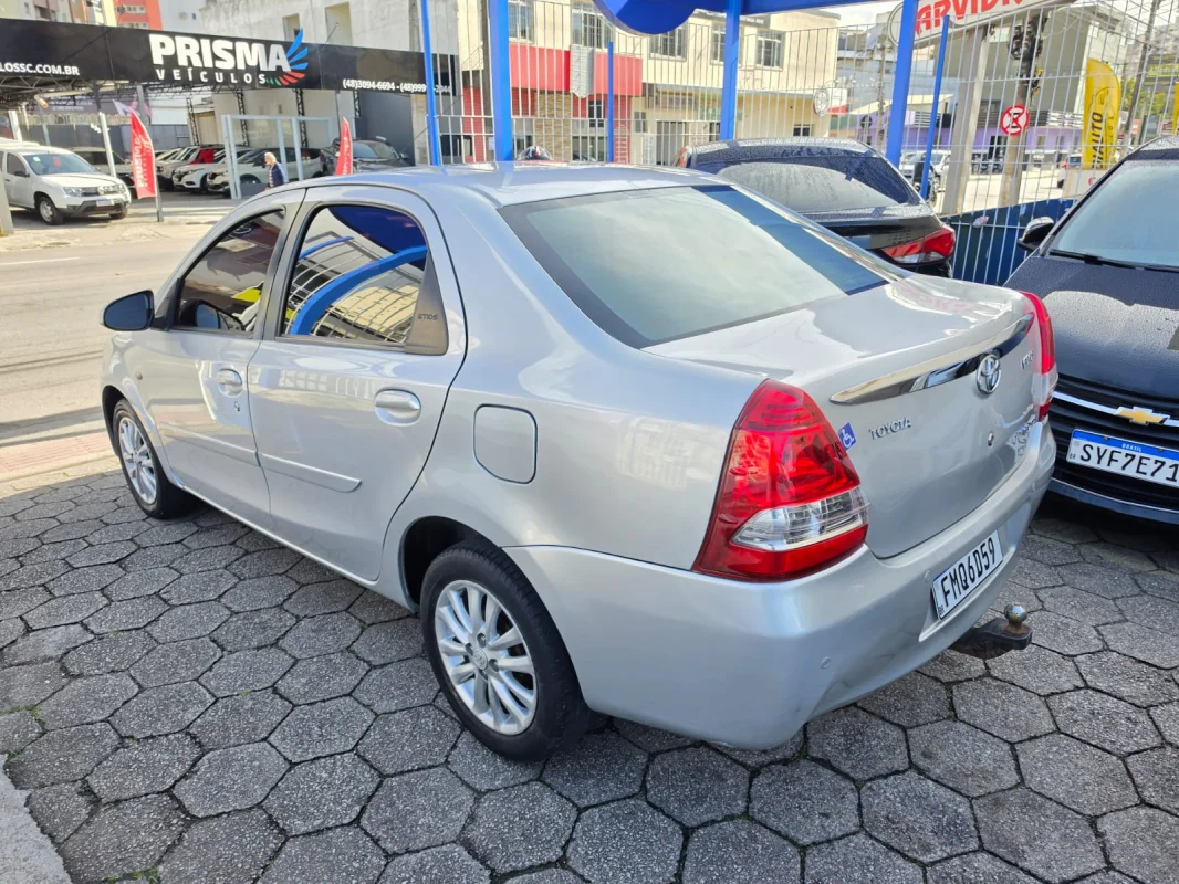 ETIOS XLS Sedan 1.5 Flex 16V 4p Mecânico 2014 - Imagem 13