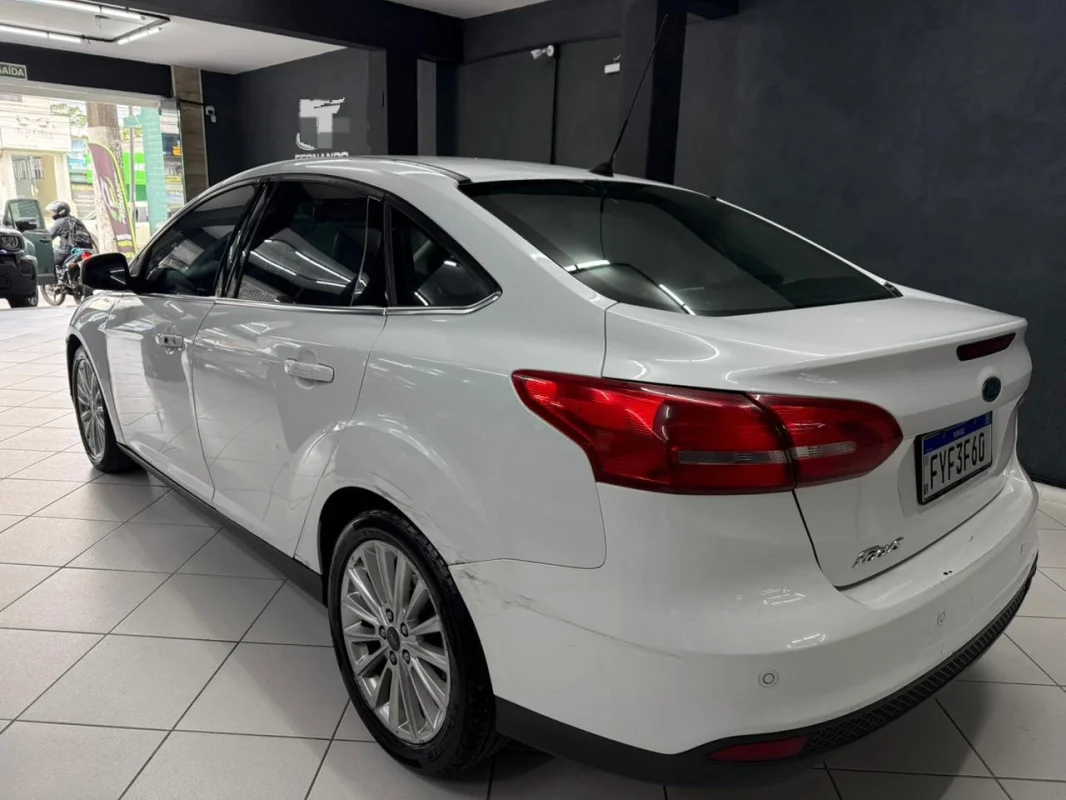 Focus Titanium 2.0 completo automático 2016 - Imagem 3