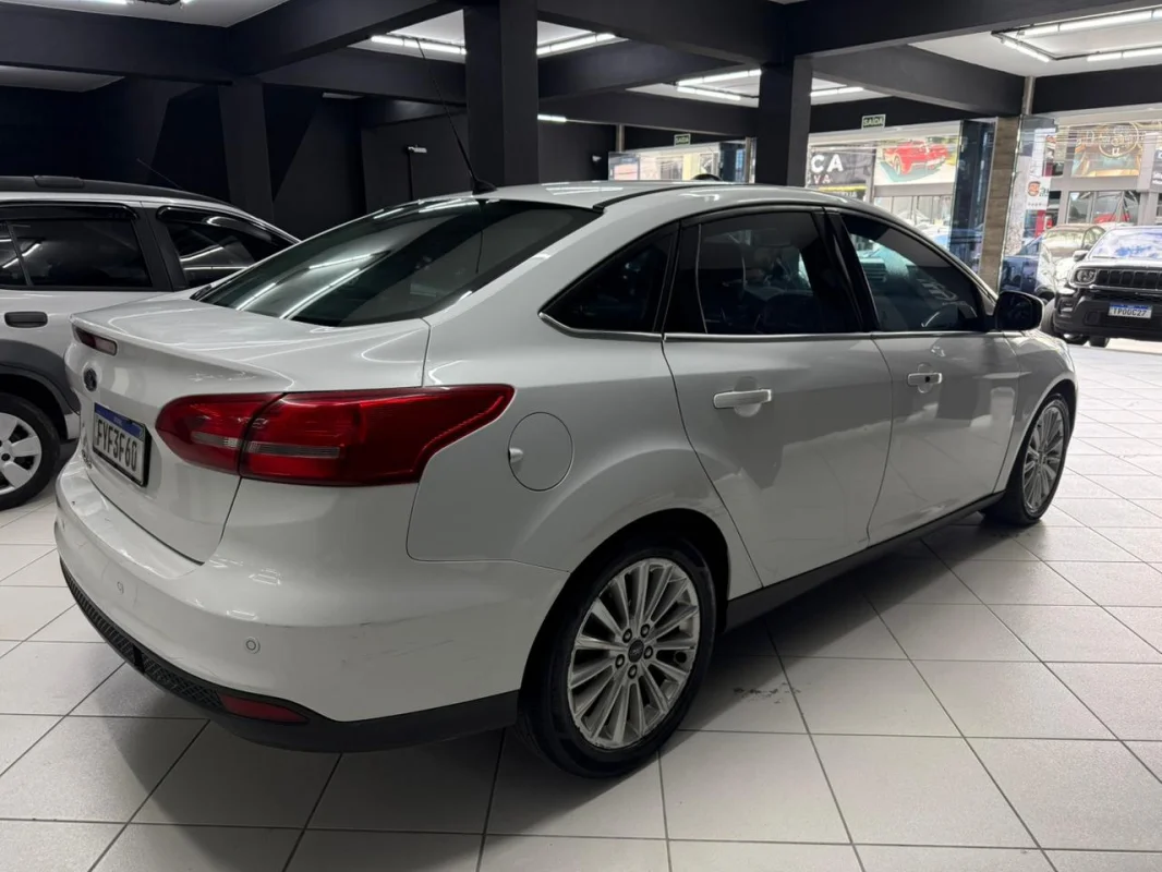 Focus Titanium 2.0 completo automático 2016 - Imagem 5