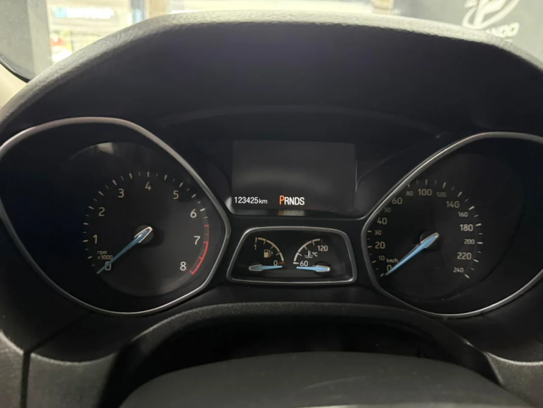 Focus Titanium 2.0 completo automático 2016 - Imagem 8
