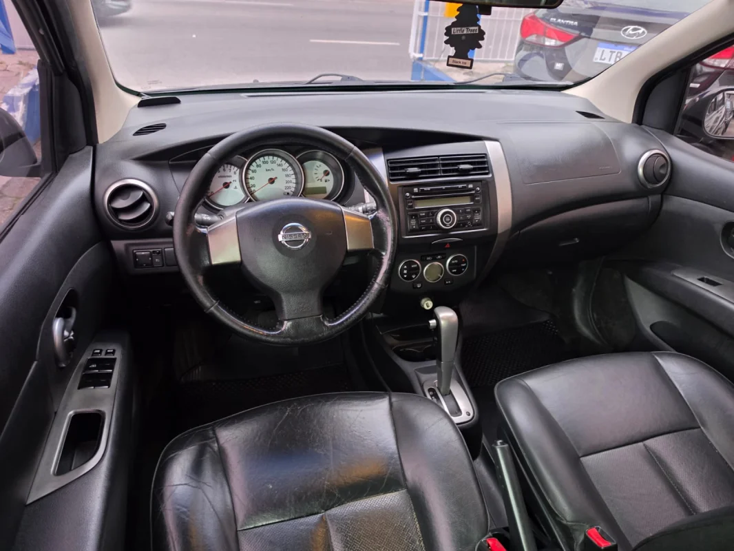 Livina SL 1.8 completo automático 2013 - Imagem 7