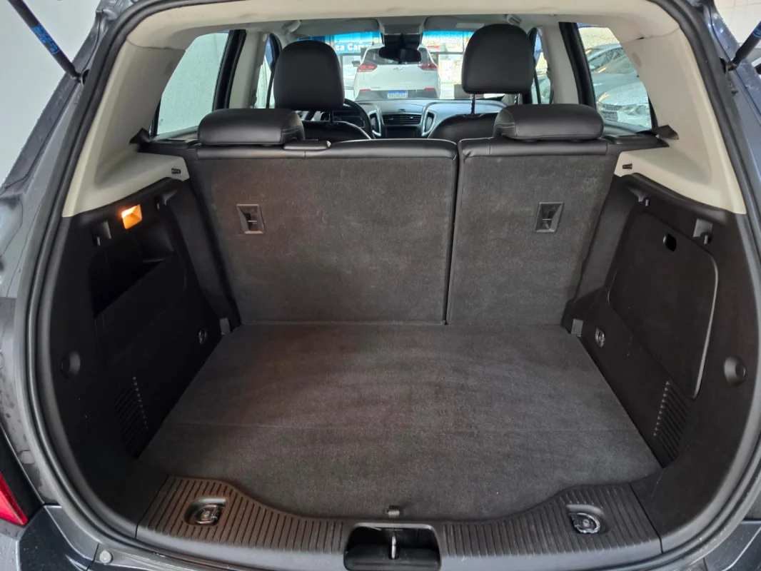 Tracker LTZ 1.8 Aut. Completa 2014 - Imagem 11