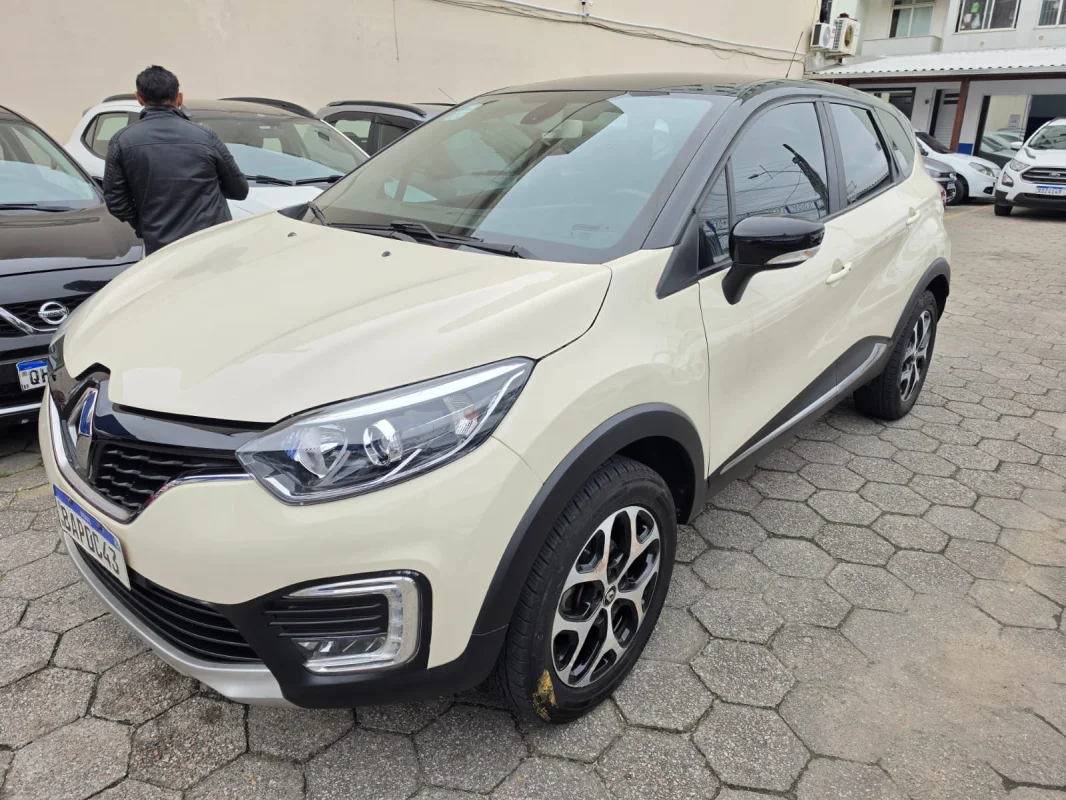 CAPTUR Intense 1.6 16V Flex 5p Automática 2018 - Imagem 4