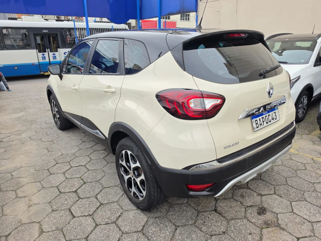 CAPTUR Intense 1.6 16V Flex 5p Automática 2018 - Imagem 3