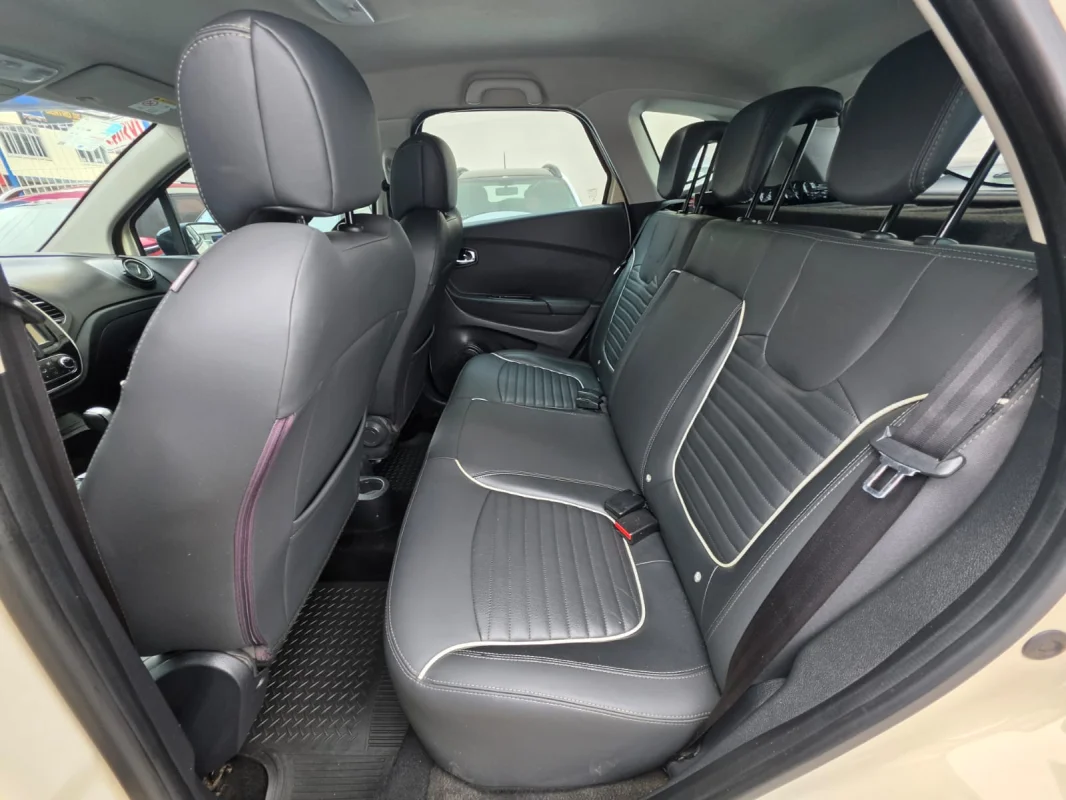CAPTUR Intense 1.6 16V Flex 5p Automática 2018 - Imagem 8