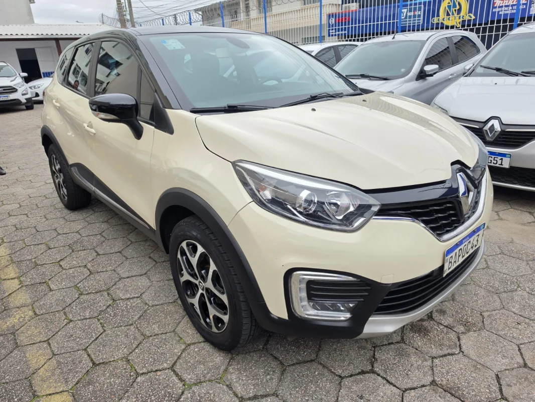 CAPTUR Intense 1.6 16V Flex 5p Automática 2018