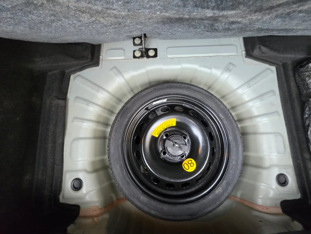 ONIX HATCH LT 1.0 12V Flex 5p Mecânico 2023 - Imagem 3