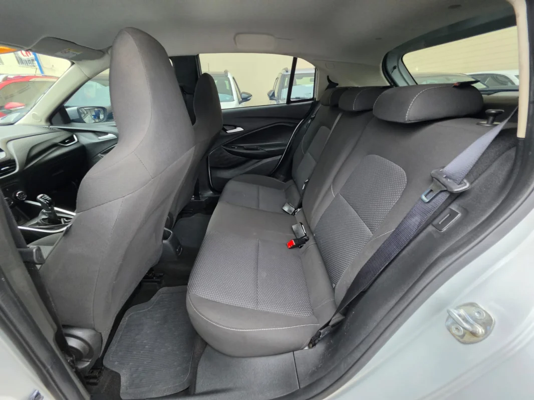 ONIX HATCH LT 1.0 12V Flex 5p Mecânico 2023 - Imagem 5