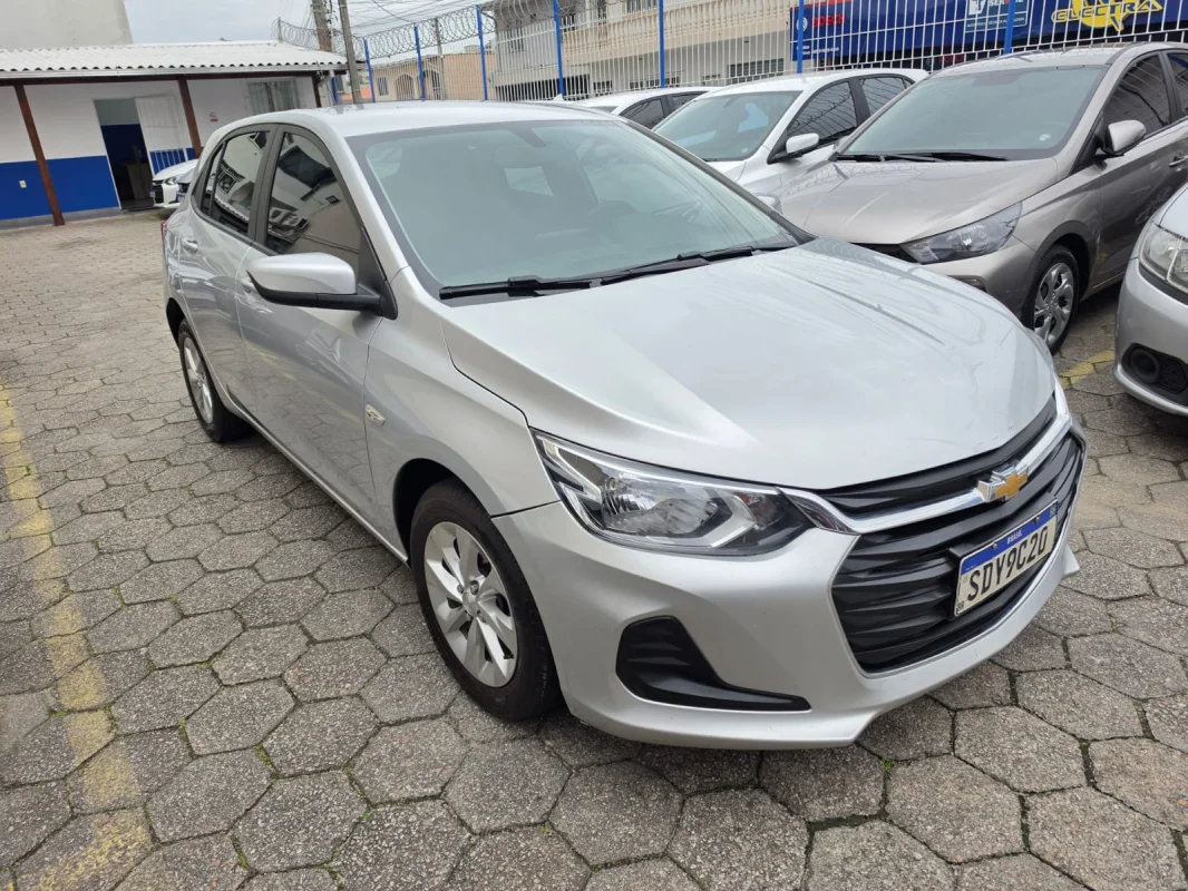 ONIX HATCH LT 1.0 12V Flex 5p Mecânico 2023