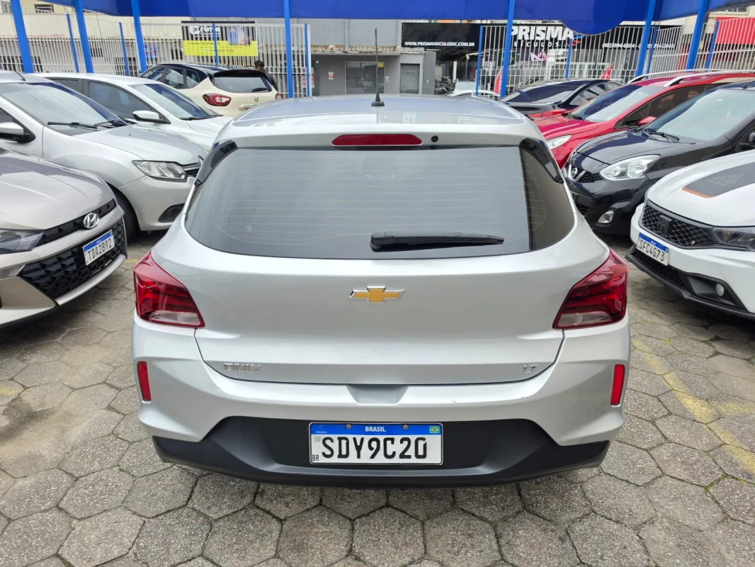 ONIX HATCH LT 1.0 12V Flex 5p Mecânico 2023 - Imagem 7