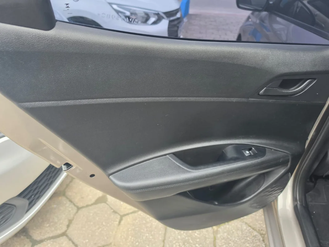 HB20 Comfort Plus 1.0 Mec Completo 2025 - Imagem 15