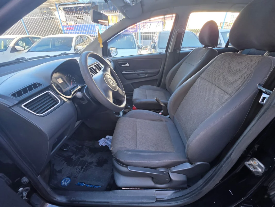 Fox 1.0 Mi Total Flex 8V 5p 2013 - Imagem 11