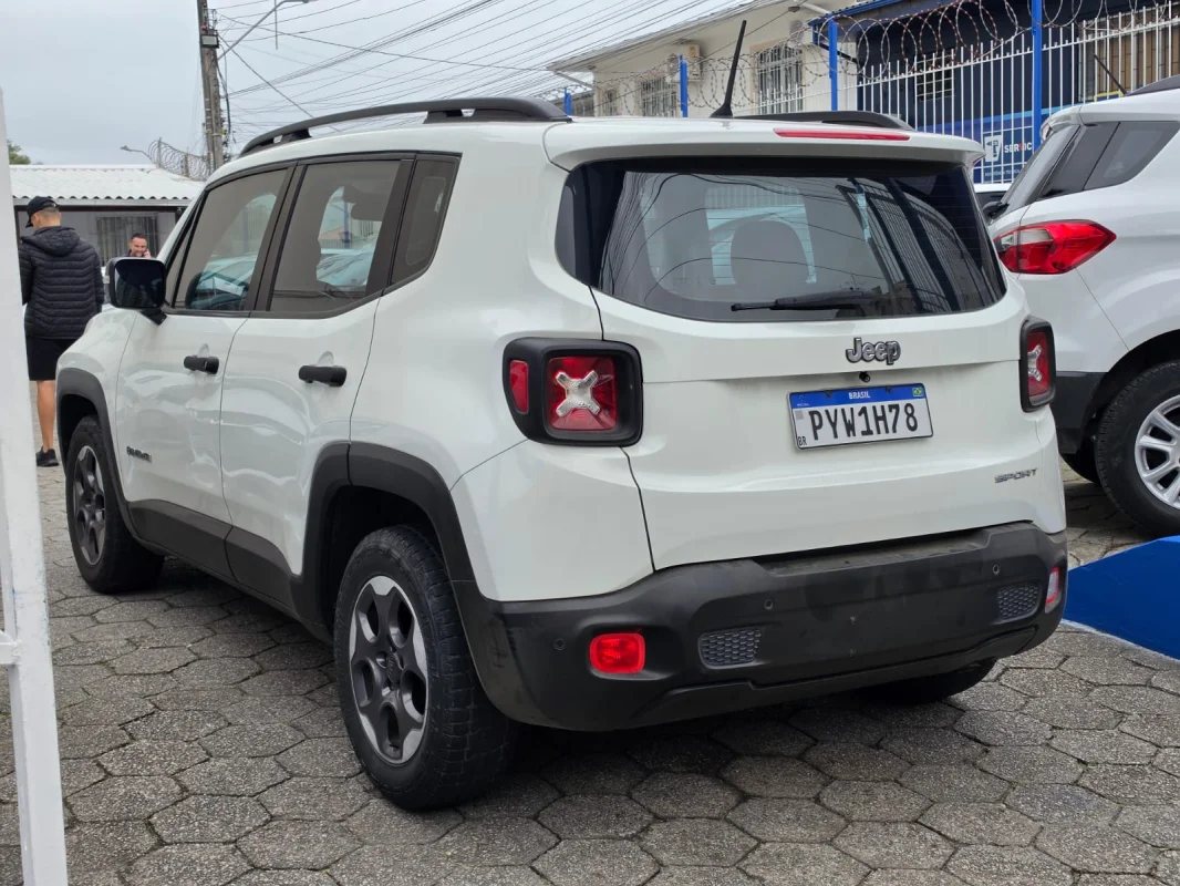 Renegade Sport 1.8 4x2 Flex 16V Mecânica 2017 - Imagem 3