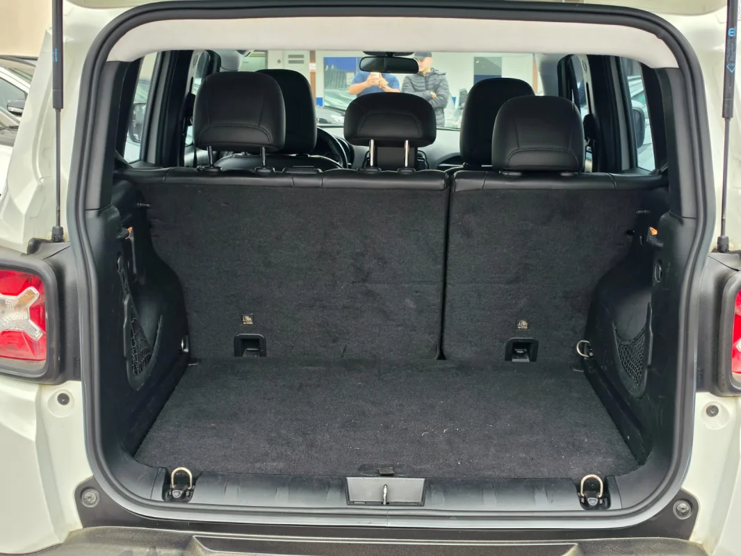 Renegade Sport 1.8 4x2 Flex 16V Mecânica 2017 - Imagem 6