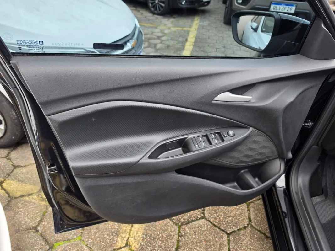 Onix Hatch LT2 1.0 Completo 2024 - Imagem 13