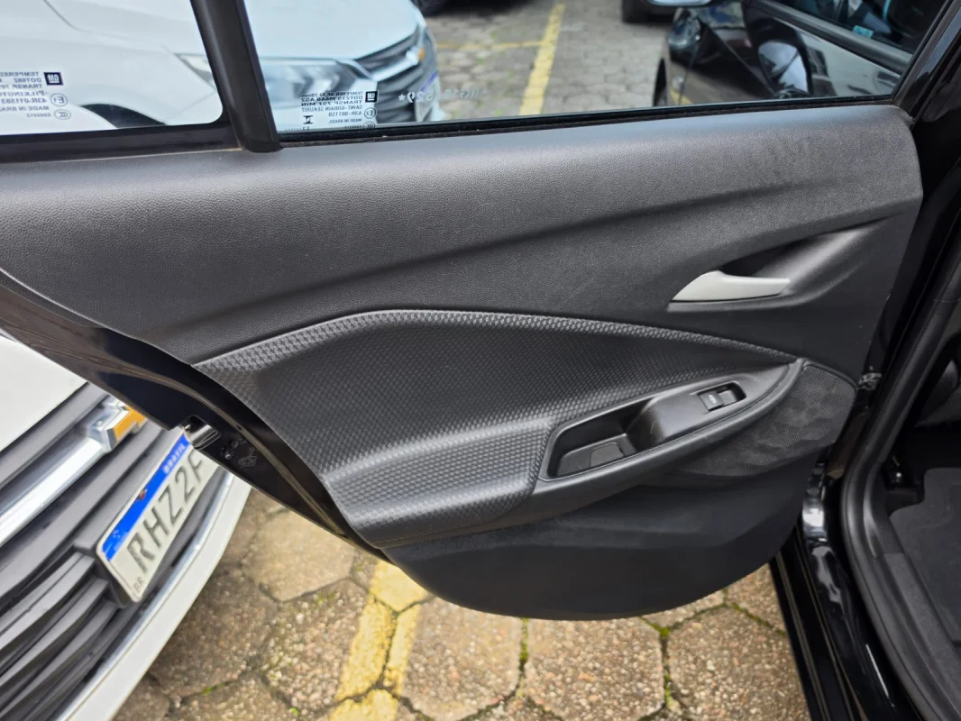 Onix Hatch LT2 1.0 Completo 2024 - Imagem 14