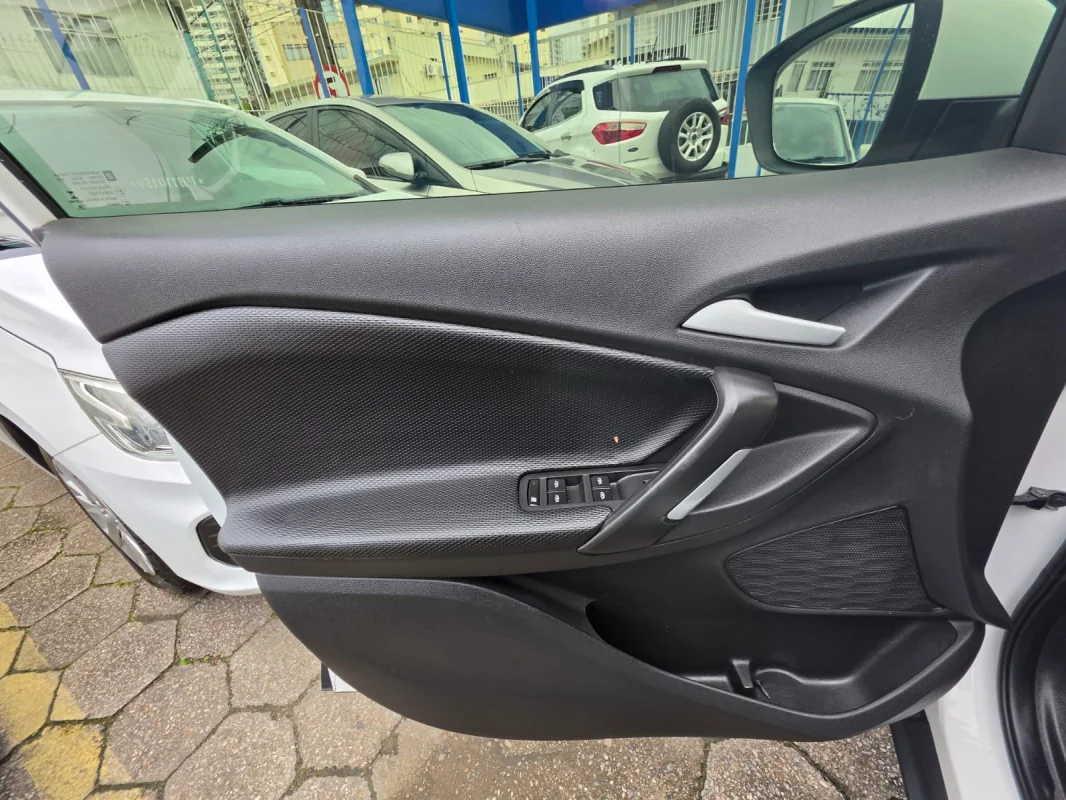 TRACKER LT TURBO 1.0 AUTOMÁTICO 2023 - Imagem 11