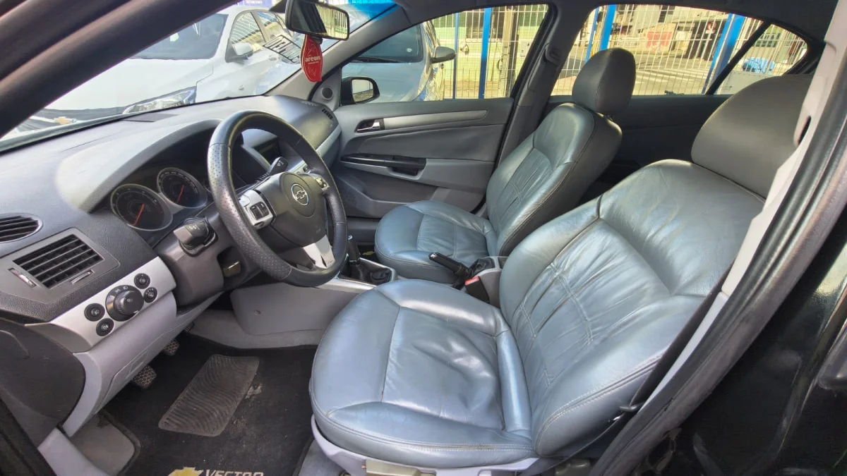 Vectra Elegan. 2.0 MPFI 8v 2007 completo - Imagem 10