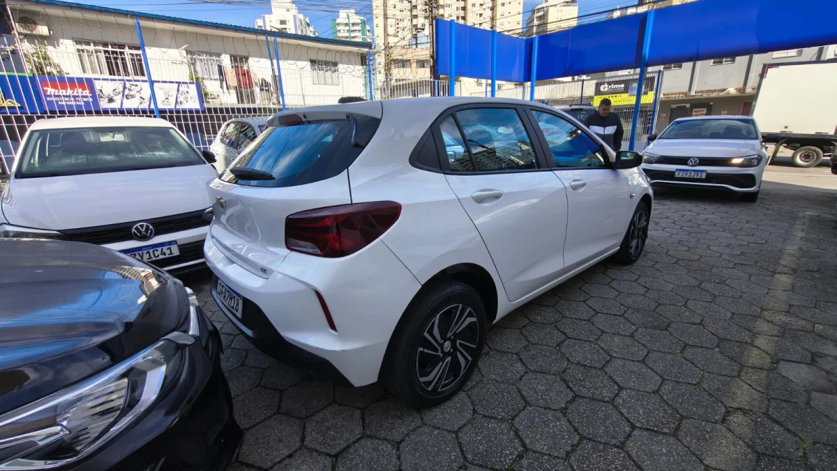 Onix Hatch LT2 1.0 Completo 2024 - Imagem 5