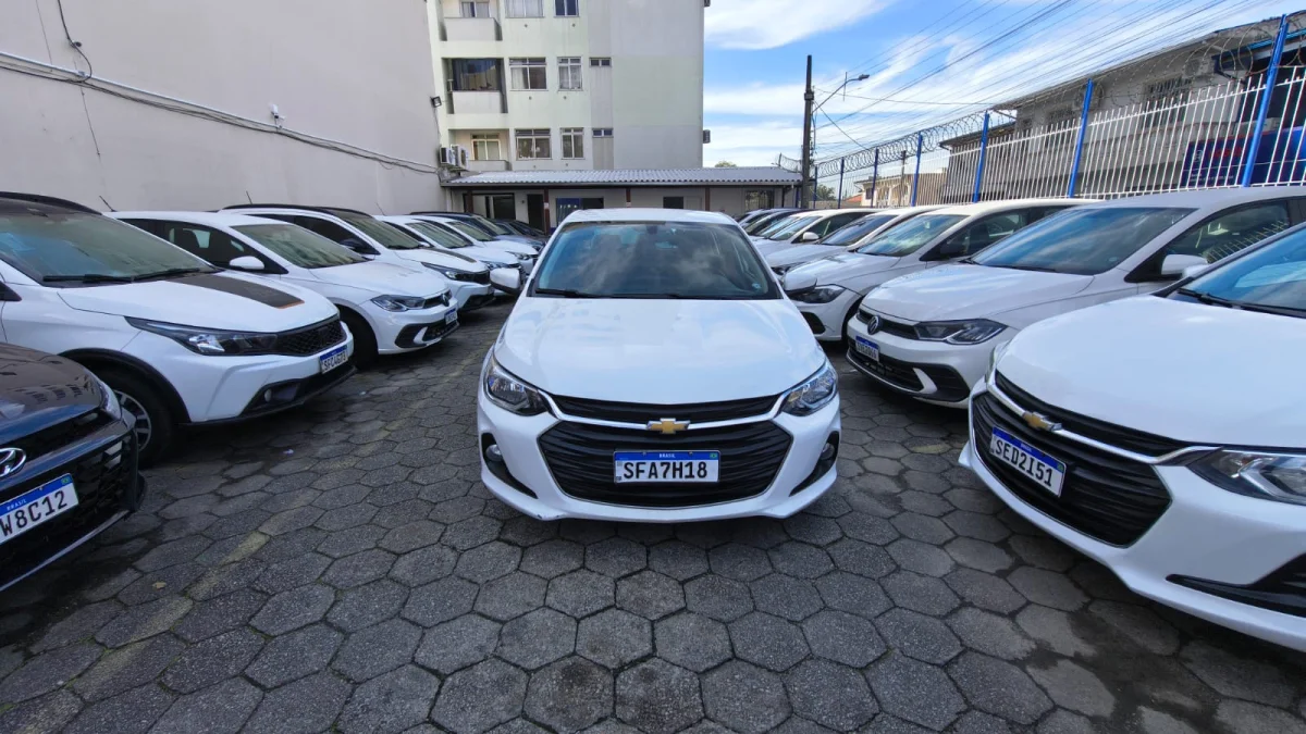 Onix Hatch LT2 1.0 Completo 2024 - Imagem 2