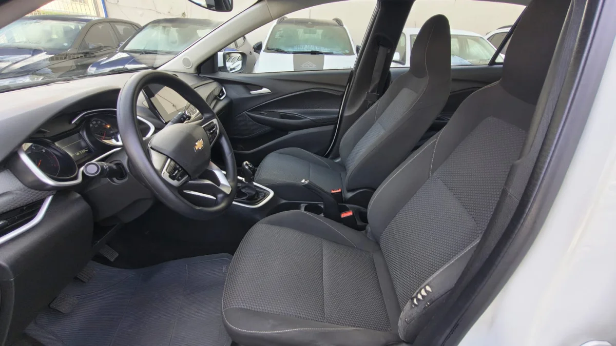 Onix Hatch LT2 1.0 Completo 2024 - Imagem 9