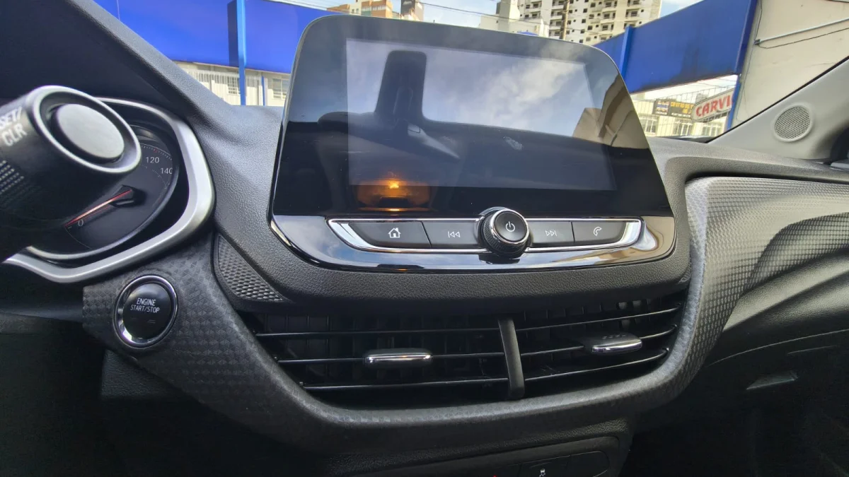 Onix Hatch LT2 1.0 Completo 2024 - Imagem 8