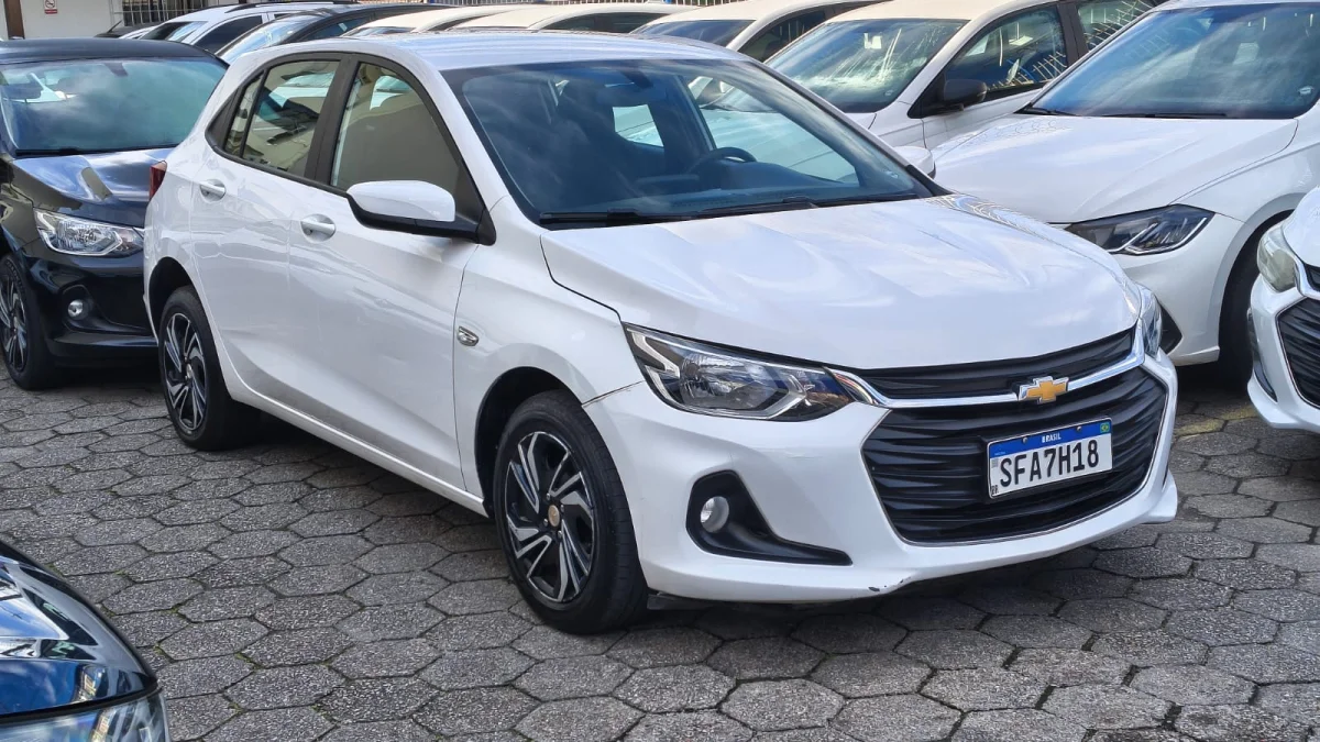 Onix Hatch LT2 1.0 Completo 2024