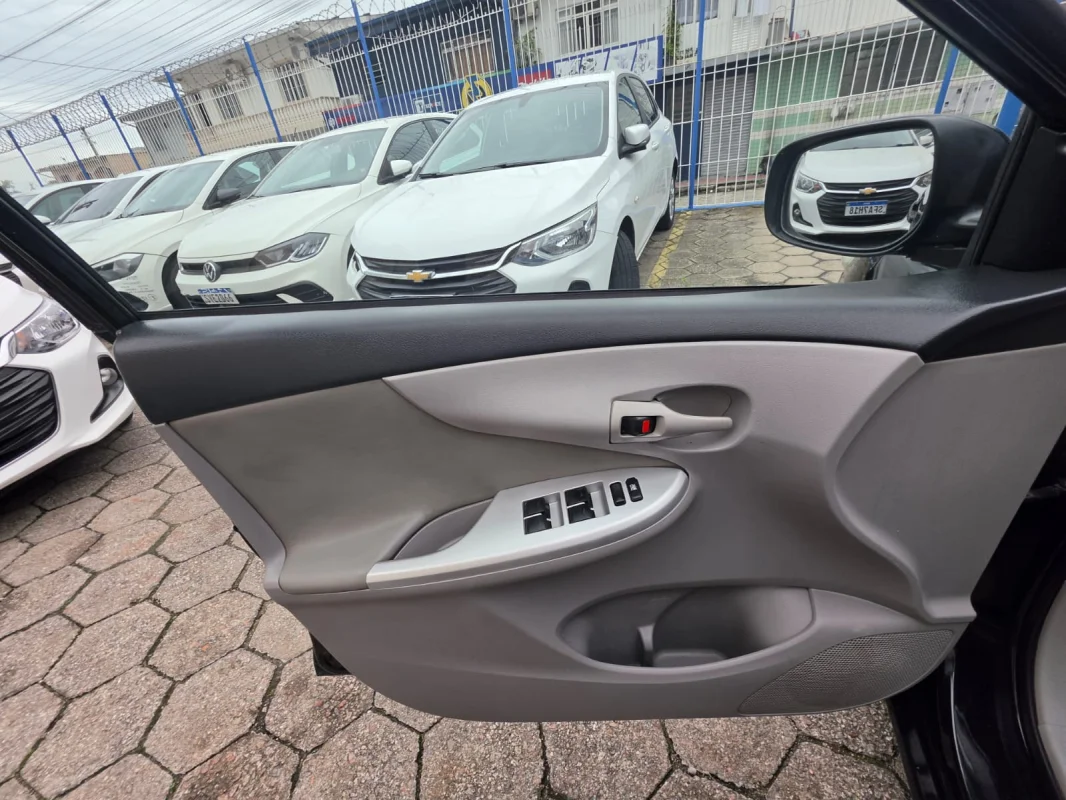 Corolla GLi 1.8 Flex 16V Automático 2012 - Imagem 12