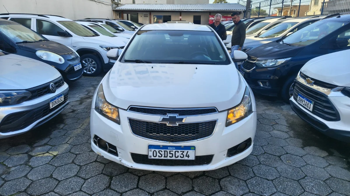 CRUZE HB SPORT LT 1.8 16V AUTOMÁTICO 2014 - Imagem 2