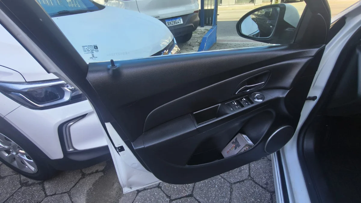 CRUZE HB SPORT LT 1.8 16V AUTOMÁTICO 2014 - Imagem 16