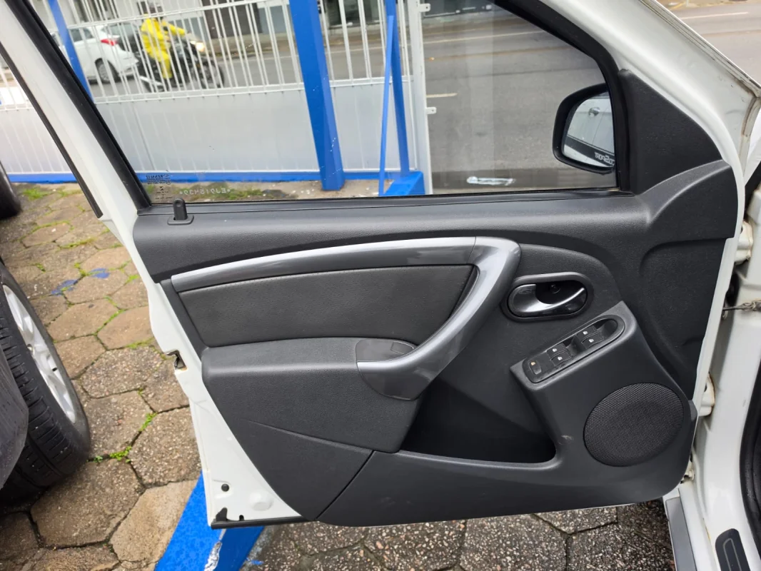 DUSTER Dynamique 2.0 Flex 16V Automático 2014 - Imagem 9