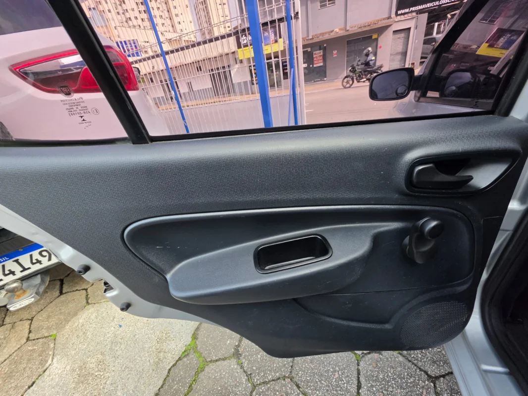 UNO ATTRACTIVE 1.0 Fire Flex 8V 5p 2021 - Imagem 10